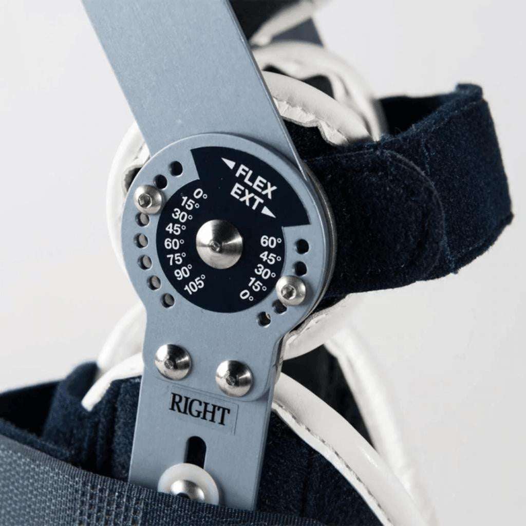 Balto® Ligatek adjustable hinged knee brace for dog knee stabilization and postoperative care