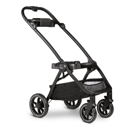 Tavo Maeve pet car seat clipped into Roscoe stroller frame for pet travel system