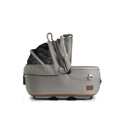 Tavo Pets Dog Car Seat Tavo Maeve Pet Car Seat | ISOFIX with Vehicle Base | 3 Sizes & 5 Colours | Cats & Dogs Pet Car Seat | Tavo Maeve ISOFIX with Vehicle Base | 3 Sizes & 5 Colours