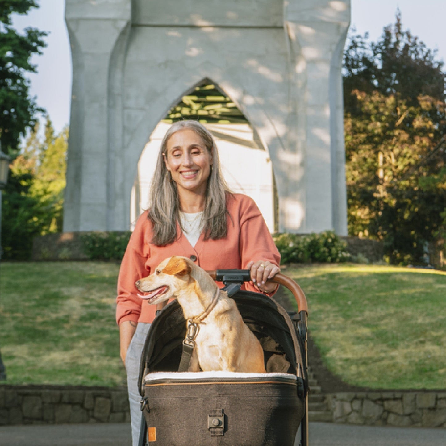 Tavo Pets Dog Car Seat Tavo Maeve + Roscoe Bundle | Pet Car Seat, Vehicle Base & Stroller Frame | Complete Travel System Pet Car Seat - Complete Travel System with Stroller & Base | Tavo Maeve + Roscoe Bundle